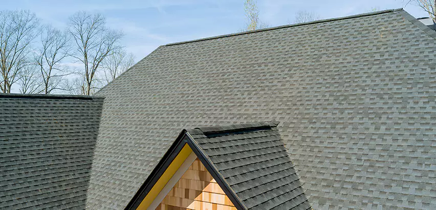 Replacing Vinyl Siding With Cedar Shingles in Edmond