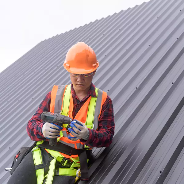 Why Property Owners in Edmond Choose Edmond Roofing Pro for Tin Roofing Installation Service?