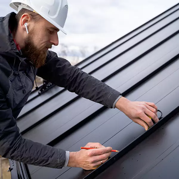 Why Edmond Property Owners Choose Edmond Roofing Pro for Tin Roof Repair service?